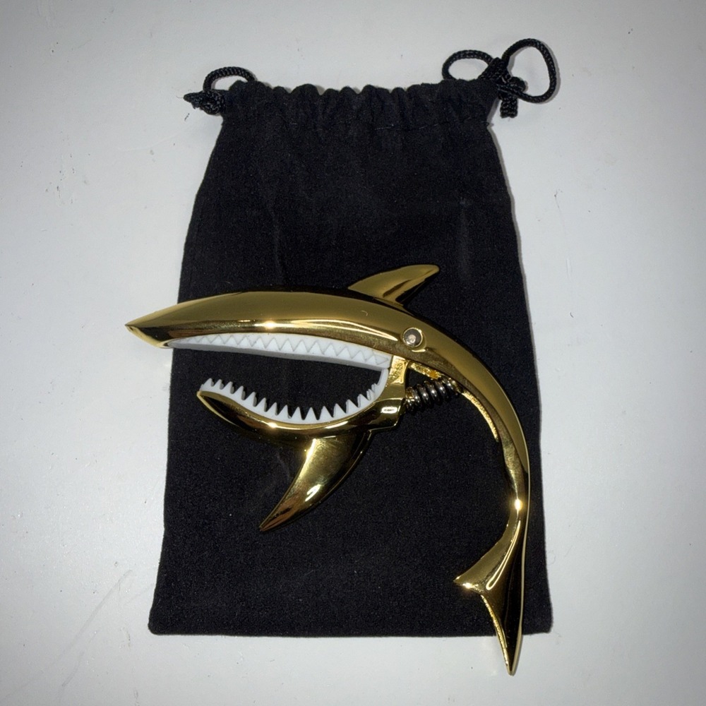 Guitar Capo Shark Capo for Acoustic and Electric Guitar Zinc Alloy Silicone Pads - Picture 2 of 4
